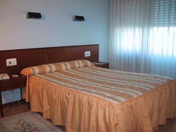 Hotel Acebos Azabache Gijón Habitación foto